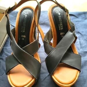 Reindeer Rhonda Grey Black Wedge Sandals